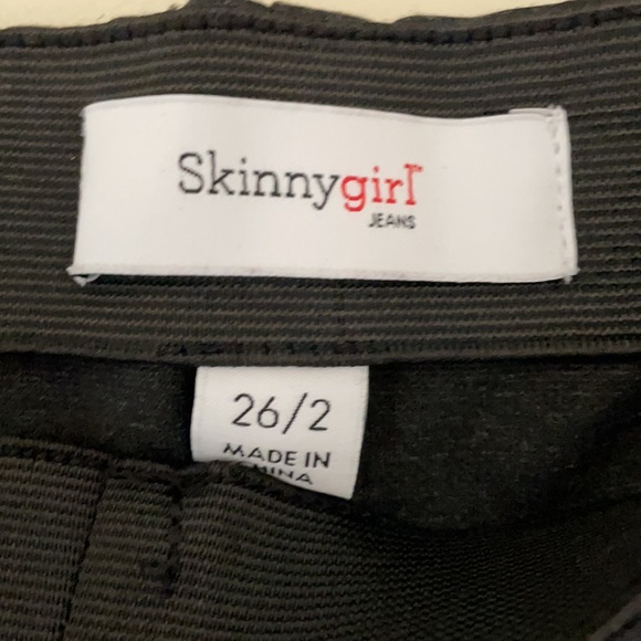 SKINNY GIRL BAILEY PULL ON JEGGINGS BLACK/DARK GRAY W/ METALLIC EMBELLISHMENTS - Picture 4 of 12